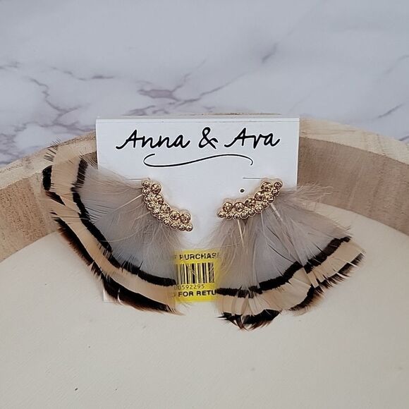 Anna & Ava Boho Feather Pierced Stud Back Earrings - NWT - Picture 1 of 4